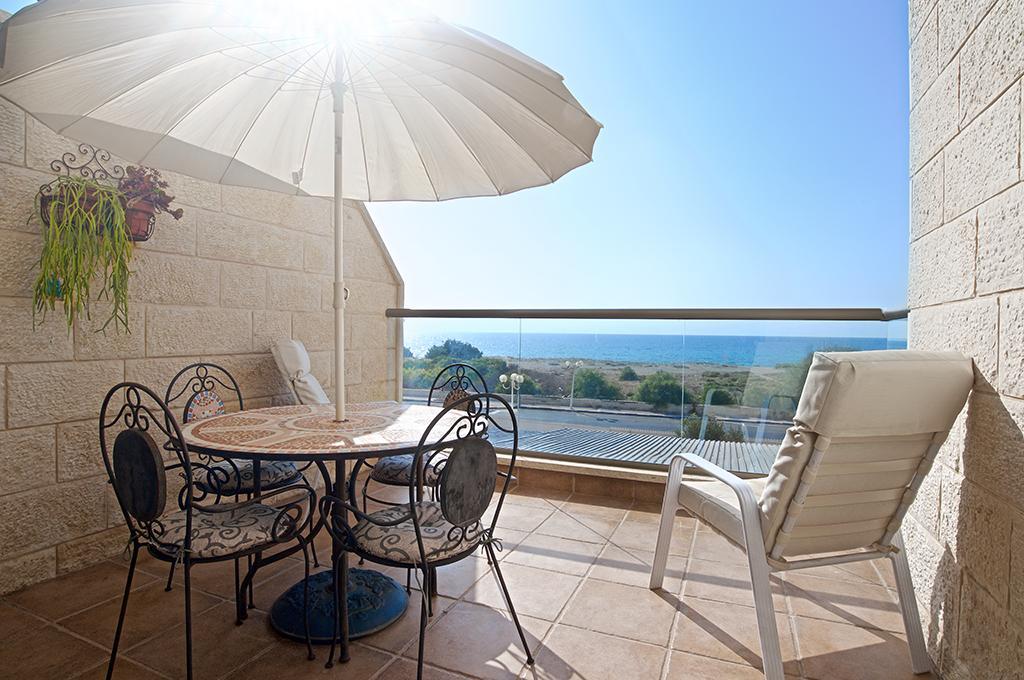 Nahariya Beachfront Eksteriør bilde